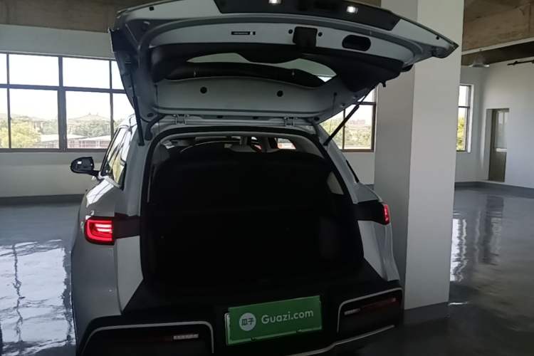 Used BYD Yuan UP 2025 Intelligent Driving Version 401 km Beyond-Range Edition Trunk
