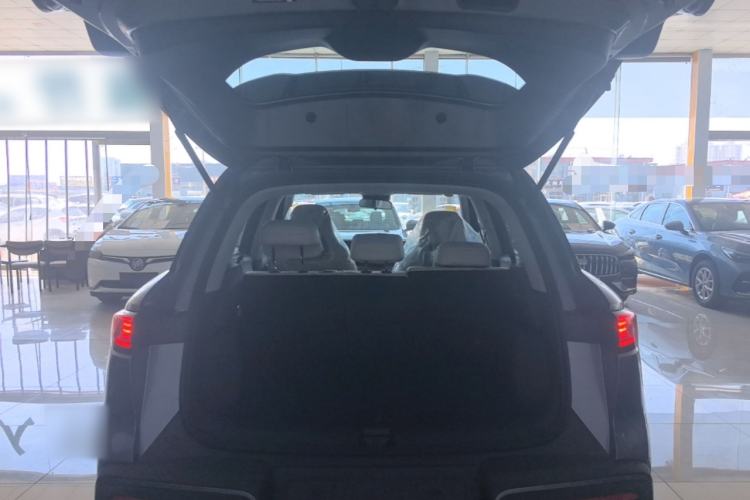 Used BYD Yuan UP 2025 Model 301KM Leading Version Trunk