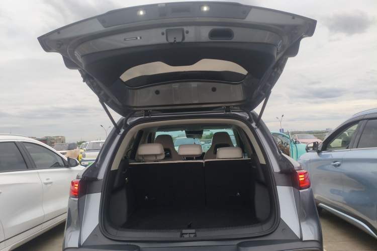 Used BYD Yuan UP 2025 Intelligent Driving Version 401 KM Dynamic Edition Trunk