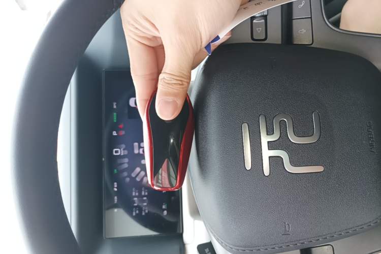 Used BYD Yuan UP 2025 Intelligent Driving Version 401 KM Dynamic Edition Vehicle Key