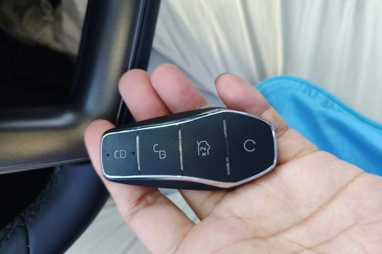 Used BYD Yuan UP 2025 Intelligent Driving Version 401 km Leading Edition Vehicle Key