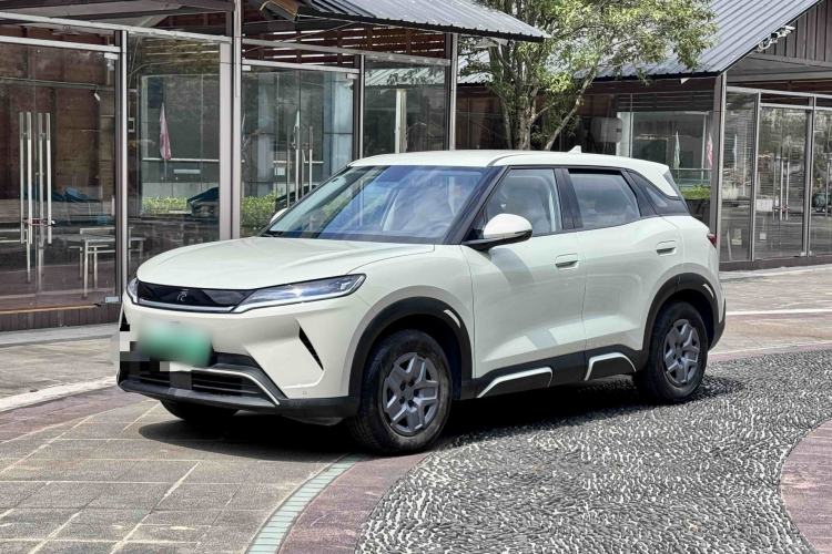BYD Yuan UP 2025 Model 301KM Leading Version