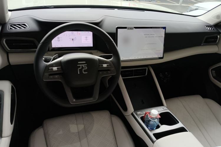 Used BYD Yuan UP 2025 Intelligent Driving Version 401 KM Dynamic Edition Center Console