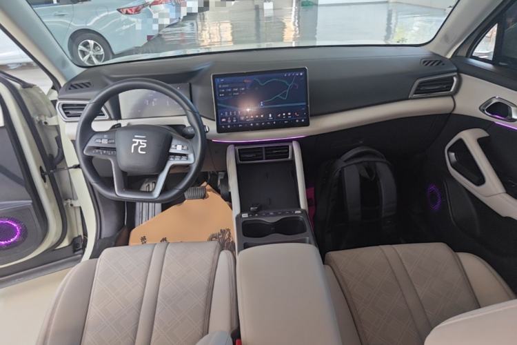 Used BYD Yuan UP 2025 Intelligent Driving Version 401 KM Dynamic Edition Center Console