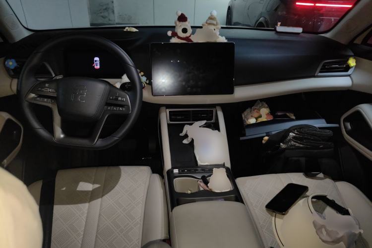 Used BYD Yuan UP 2025 Intelligent Driving Version 401 km Leading Edition Center Console