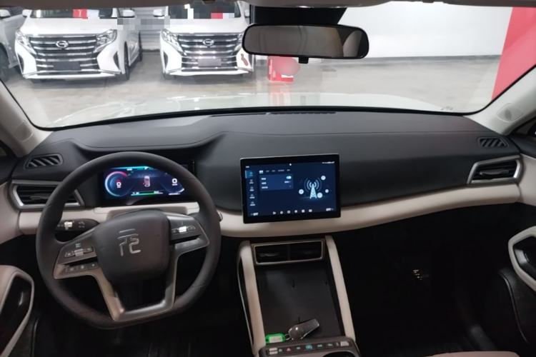 Used BYD Yuan UP 2025 Model 301KM Leading Version Center Console