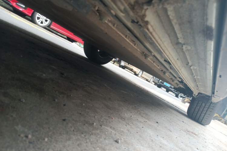 Used BYD Yuan UP 2025 Intelligent Driving Version 401 KM Dynamic Edition Chassis Front Left