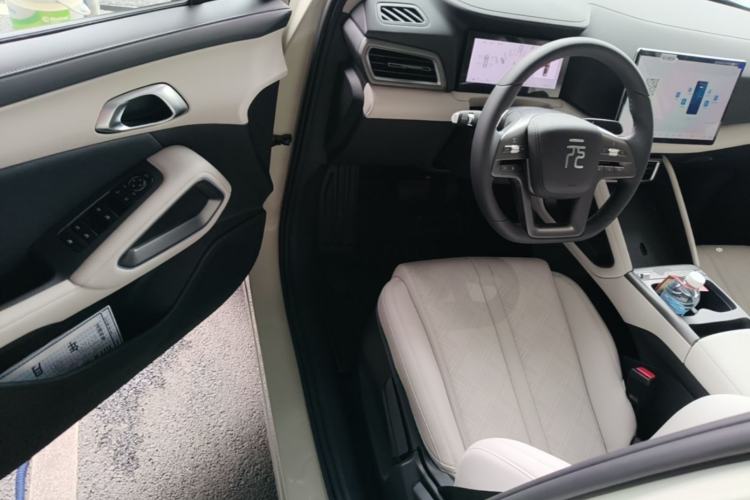 Used BYD Yuan UP 2025 Intelligent Driving Version 401 KM Dynamic Edition Driver Seat