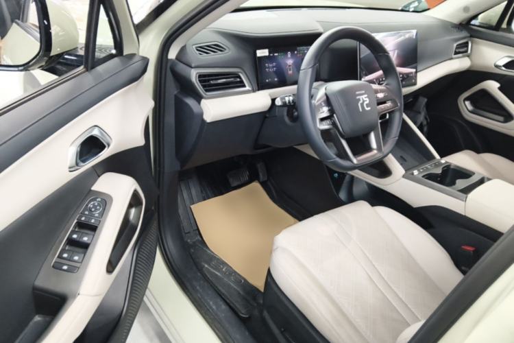 Used BYD Yuan UP 2025 Intelligent Driving Version 401 km Leading Edition Driver Seat