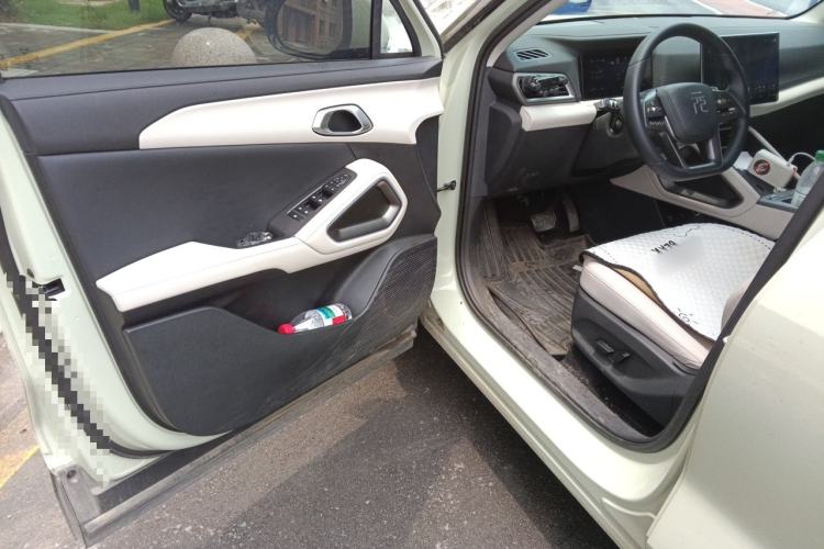 Used BYD Yuan UP 2025 Intelligent Driving Version 401 km Leading Edition Driver Seat
