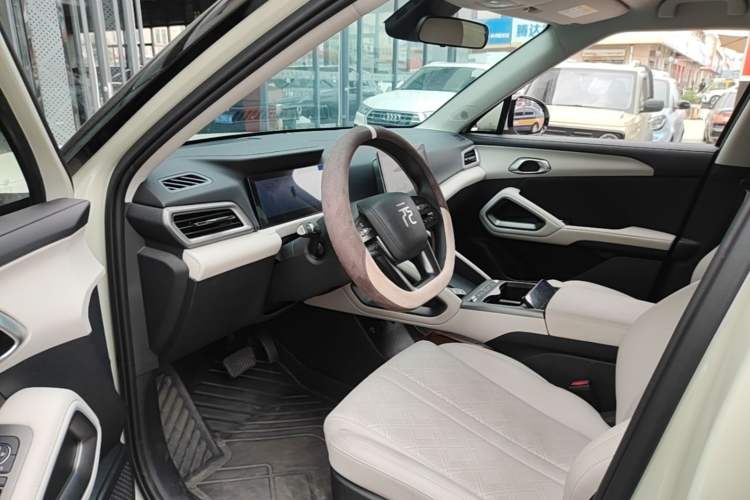 Used BYD Yuan UP 2025 Model 301KM Leading Version Driver Seat