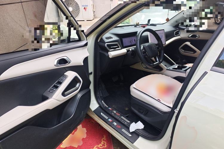 Used BYD Yuan UP 2025 Intelligent Driving Version 401 km Leading Edition Driver Seat