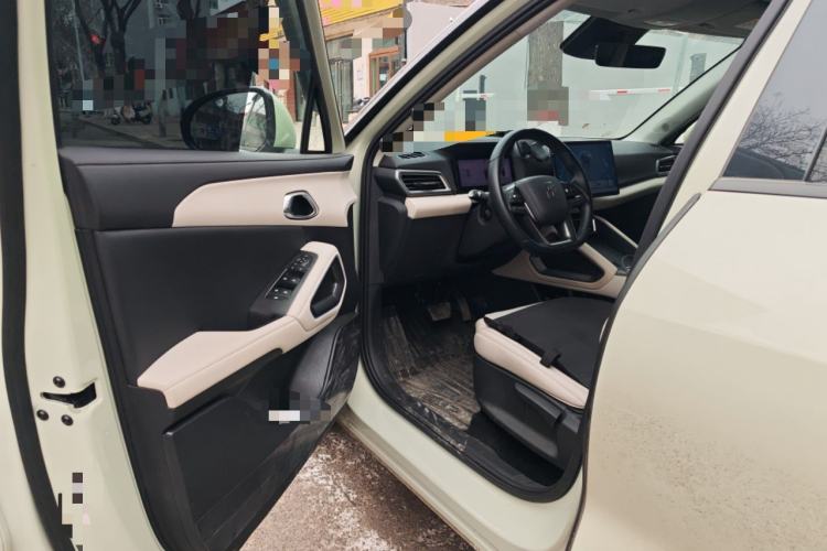 Used BYD Yuan UP 2025 Intelligent Driving Version 401 KM Dynamic Edition Driver Seat