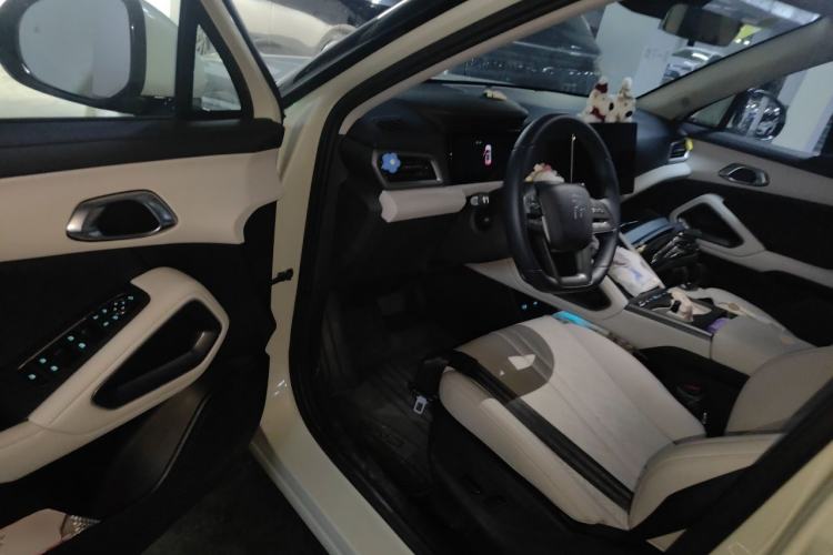 Used BYD Yuan UP 2025 Intelligent Driving Version 401 km Leading Edition Driver Seat