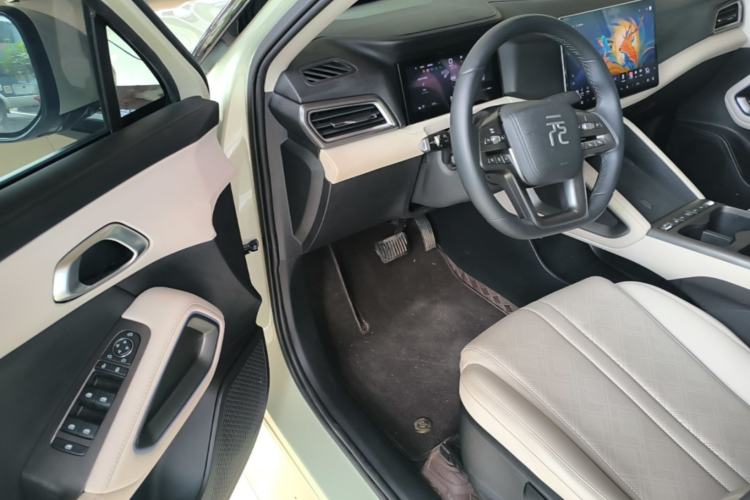 Used BYD Yuan UP 2025 Intelligent Driving Version 401 KM Dynamic Edition Driver Seat