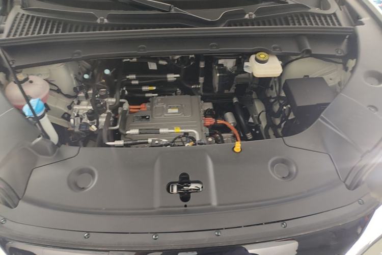Used BYD Yuan UP 2025 Intelligent Driving Version 401 km Beyond-Range Edition Engine Bay