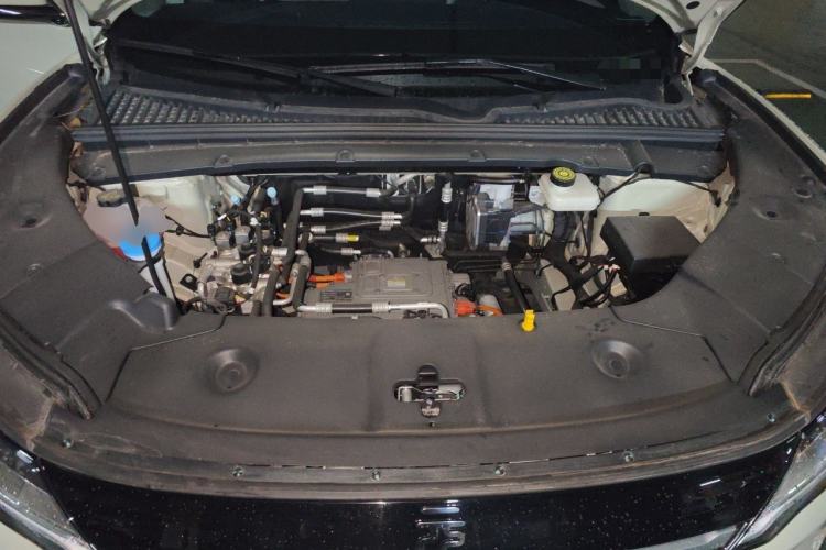 Used BYD Yuan UP 2025 Intelligent Driving Version 401 KM Dynamic Edition Engine Bay