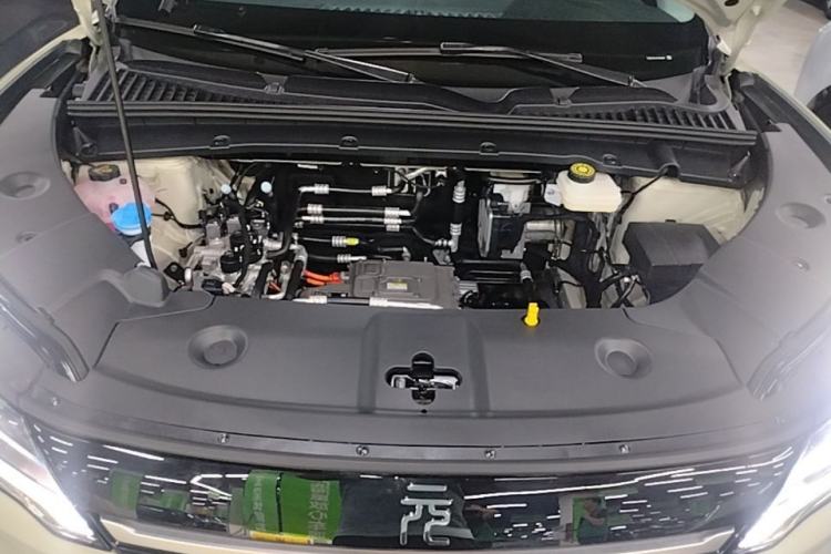 Used BYD Yuan UP 2025 Model 301KM Leading Version Engine Bay