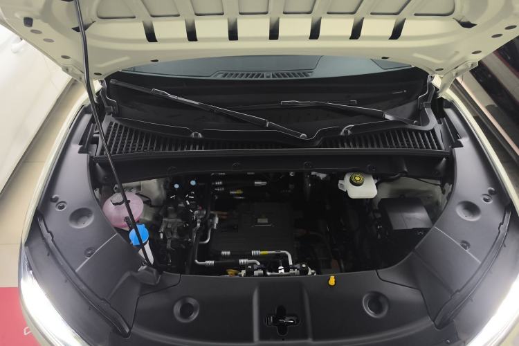 Used BYD Yuan UP 2025 Intelligent Driving Version 401 km Leading Edition Engine Bay