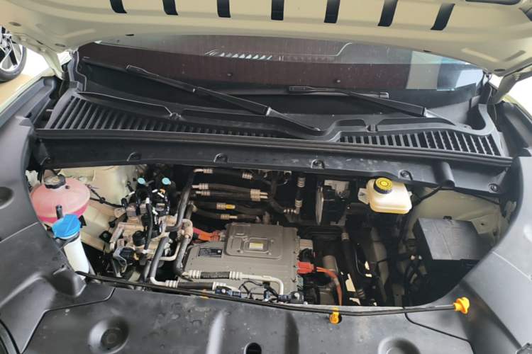 Used BYD Yuan UP 2025 Intelligent Driving Version 401 KM Dynamic Edition Engine Bay
