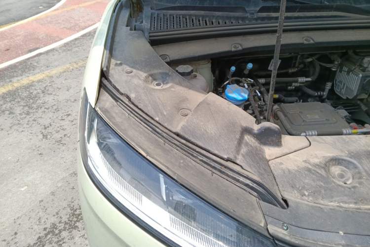 Used BYD Yuan UP 2025 Intelligent Driving Version 401 km Leading Edition Engine Bay Right