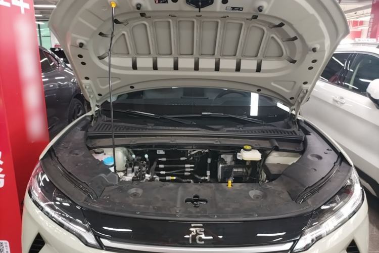 Used BYD Yuan UP 2025 Model 301KM Leading Version Engine Bay