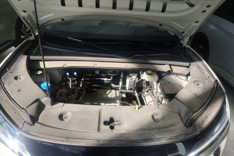 Used BYD Yuan UP 2025 Intelligent Driving Version 401 km Beyond-Range Edition Engine Bay