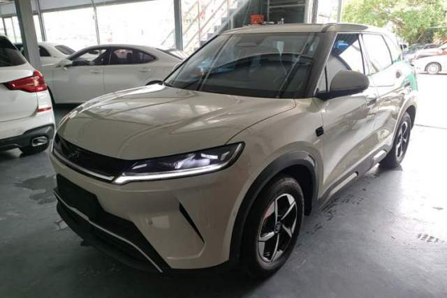 Used BYD Yuan UP 2025 Intelligent Driving Version 401 km Beyond-Range Edition