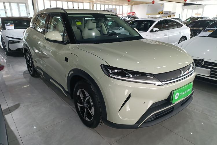 Used BYD Yuan UP 2025 Intelligent Driving Version 401 km Beyond-Range Edition Exterior 2