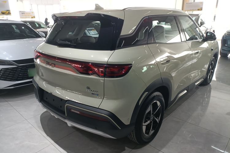 Used BYD Yuan UP 2025 Intelligent Driving Version 401 km Beyond-Range Edition Exterior 5