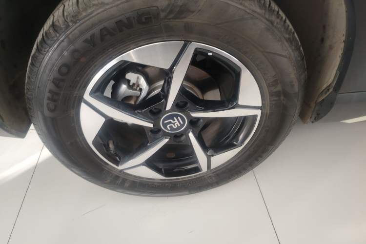 Used BYD Yuan UP 2025 Intelligent Driving Version 401 km Beyond-Range Edition Exterior 5