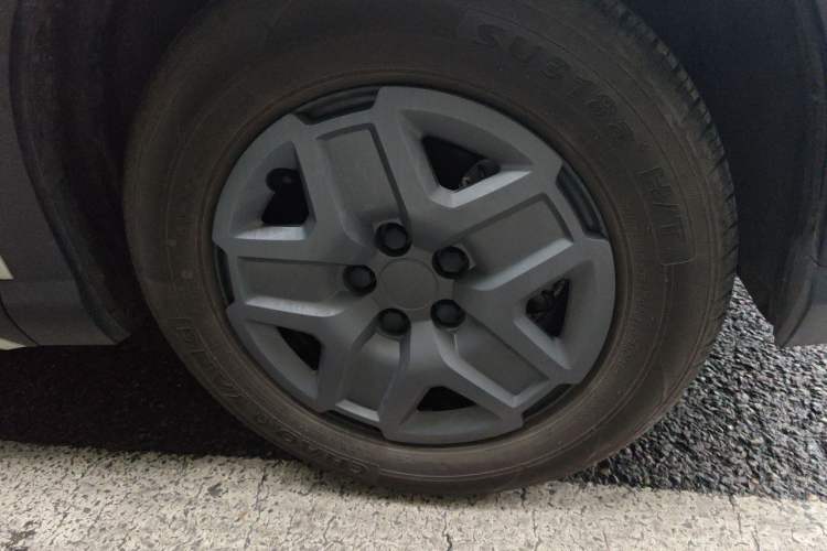 Used BYD Yuan UP 2025 Intelligent Driving Version 401 KM Dynamic Edition Exterior 7