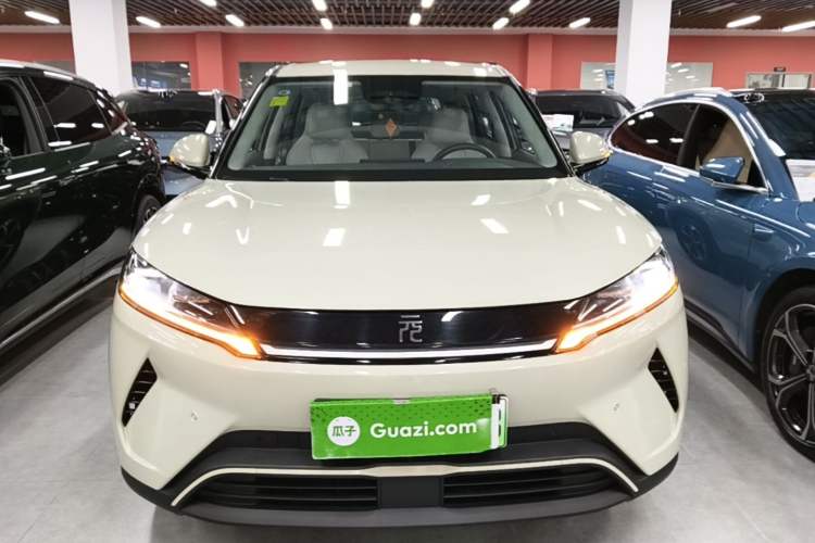 Used BYD Yuan UP 2025 Intelligent Driving Version 401 km Leading Edition Front