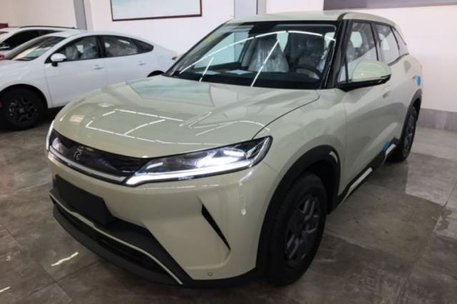Used BYD Yuan UP 2025 Model 301KM Leading Version
