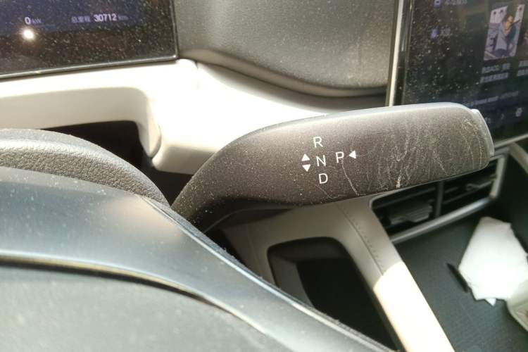Used BYD Yuan UP 2025 Intelligent Driving Version 401 km Leading Edition Gear Lever