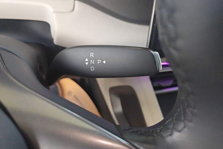 Used BYD Yuan UP 2025 Intelligent Driving Version 401 KM Dynamic Edition Gear Lever
