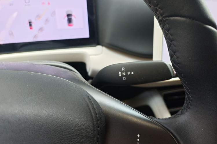 Used BYD Yuan UP 2025 Intelligent Driving Version 401 km Leading Edition Gear Lever