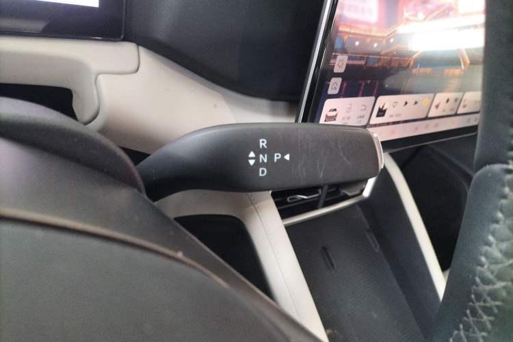 Used BYD Yuan UP 2025 Intelligent Driving Version 401 km Beyond-Range Edition Gear Lever