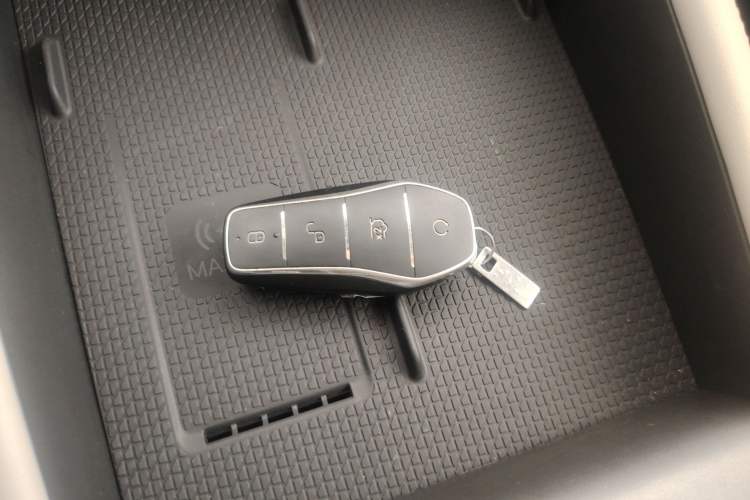 Used BYD Yuan UP 2025 Intelligent Driving Version 401 km Beyond-Range Edition Interior 1