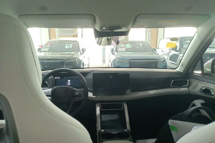 Used BYD Yuan UP 2025 Intelligent Driving Version 401 km Beyond-Range Edition Interior 2