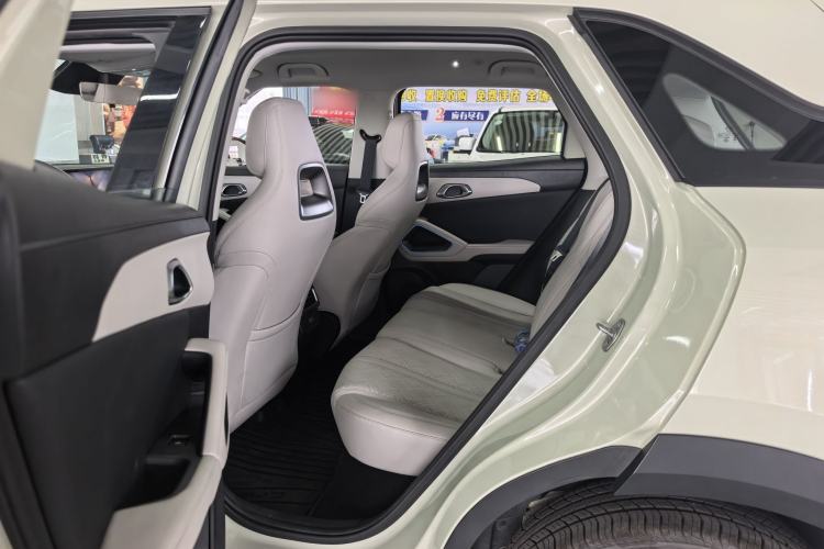 Used BYD Yuan UP 2025 Intelligent Driving Version 401 km Beyond-Range Edition Interior 2