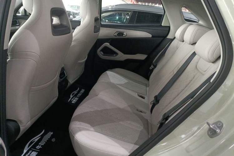 Used BYD Yuan UP 2025 Intelligent Driving Version 401 km Beyond-Range Edition Interior 4