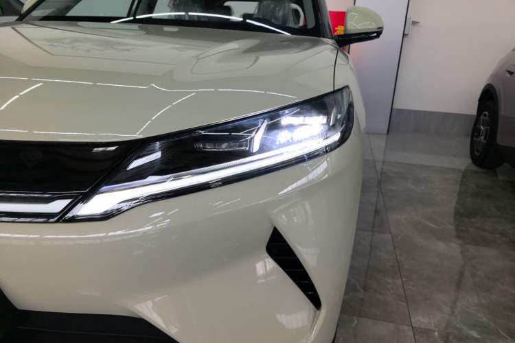 Used BYD Yuan UP 2025 Model 301KM Leading Version Left Front Headlight