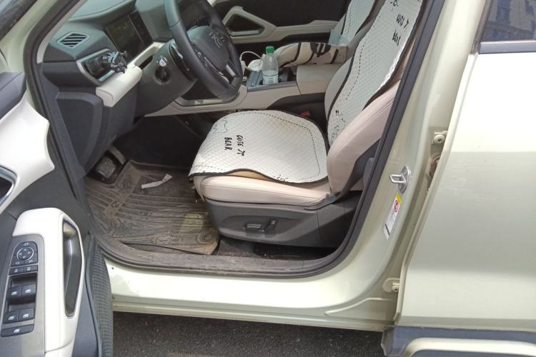 Used BYD Yuan UP 2025 Intelligent Driving Version 401 km Leading Edition Left Front Seat