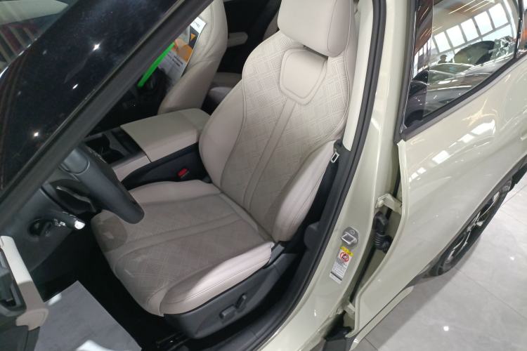Used BYD Yuan UP 2025 Intelligent Driving Version 401 km Beyond-Range Edition Left Front Seat