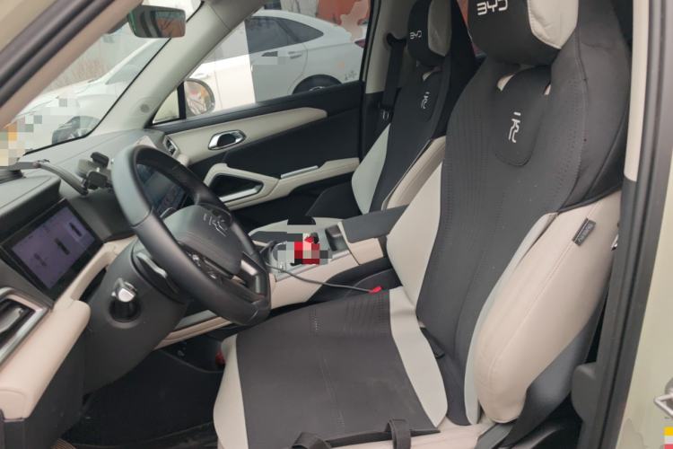 Used BYD Yuan UP 2025 Intelligent Driving Version 401 KM Dynamic Edition Left Front Seat