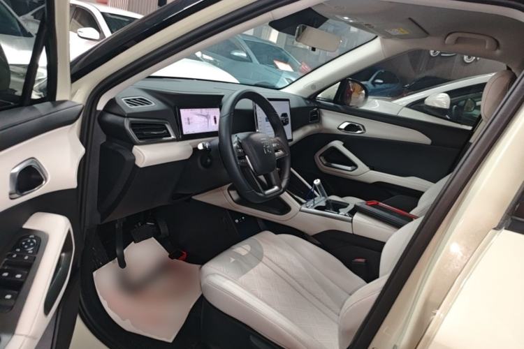 Used BYD Yuan UP 2025 Intelligent Driving Version 401 KM Dynamic Edition Left Front Seat