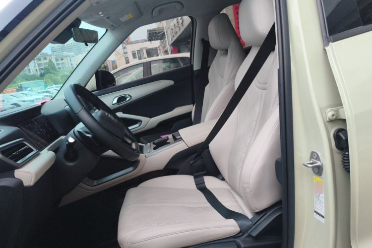 Used BYD Yuan UP 2025 Intelligent Driving Version 401 KM Dynamic Edition Left Front Seat
