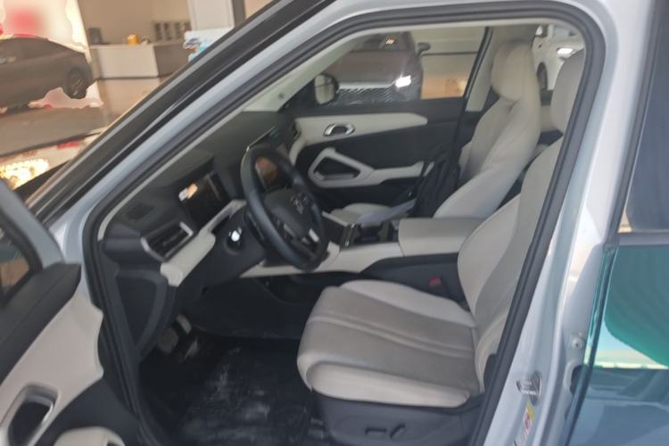 Used BYD Yuan UP 2025 Intelligent Driving Version 401 km Leading Edition Left Front Seat