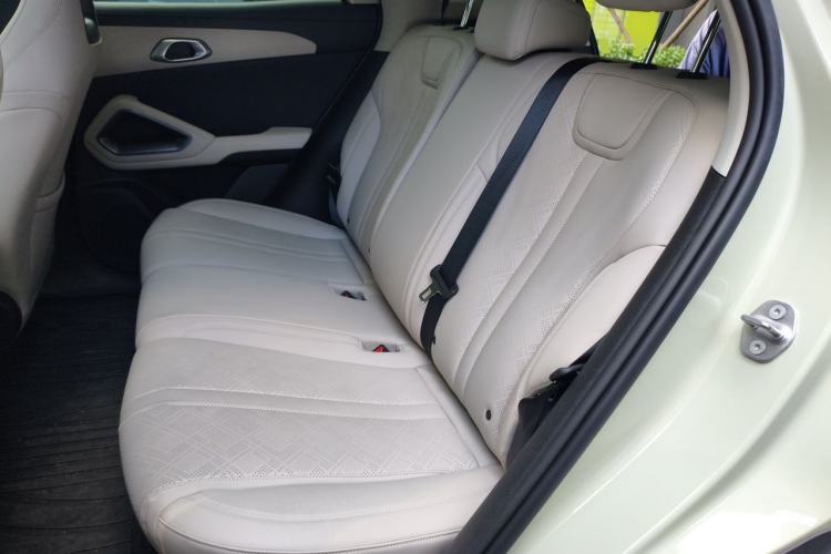 Used BYD Yuan UP 2025 Intelligent Driving Version 401 km Leading Edition Left Rear Seat